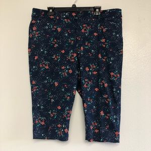 St. John’s Bay floral Capri